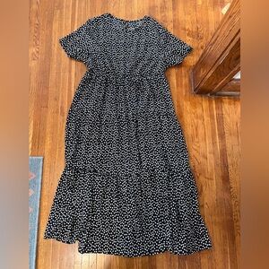 4X long, black and white dress with floral print